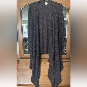 O’Neill Black/Gray Asymmetrical Lightweight Cardigan Size Medium